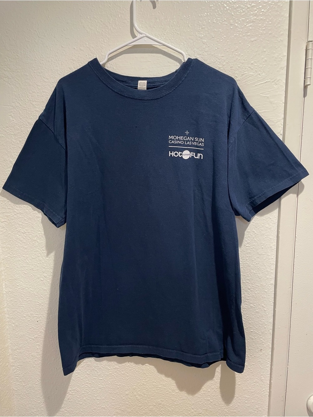 M&O Gold Mohegan Sun Casino Las Vegas Shirt Mens Large Navy Graphic Tee L